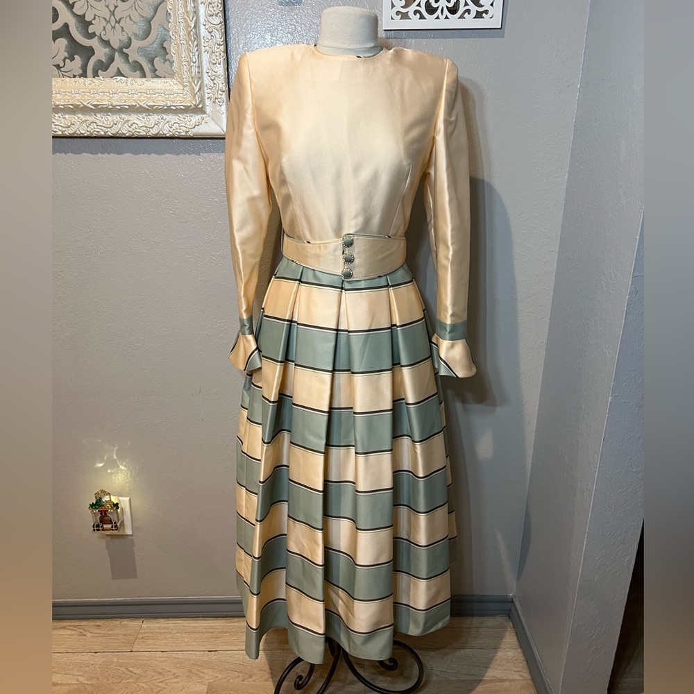 Raquel Couture Striped A-line Dress - Picture 4 of 13